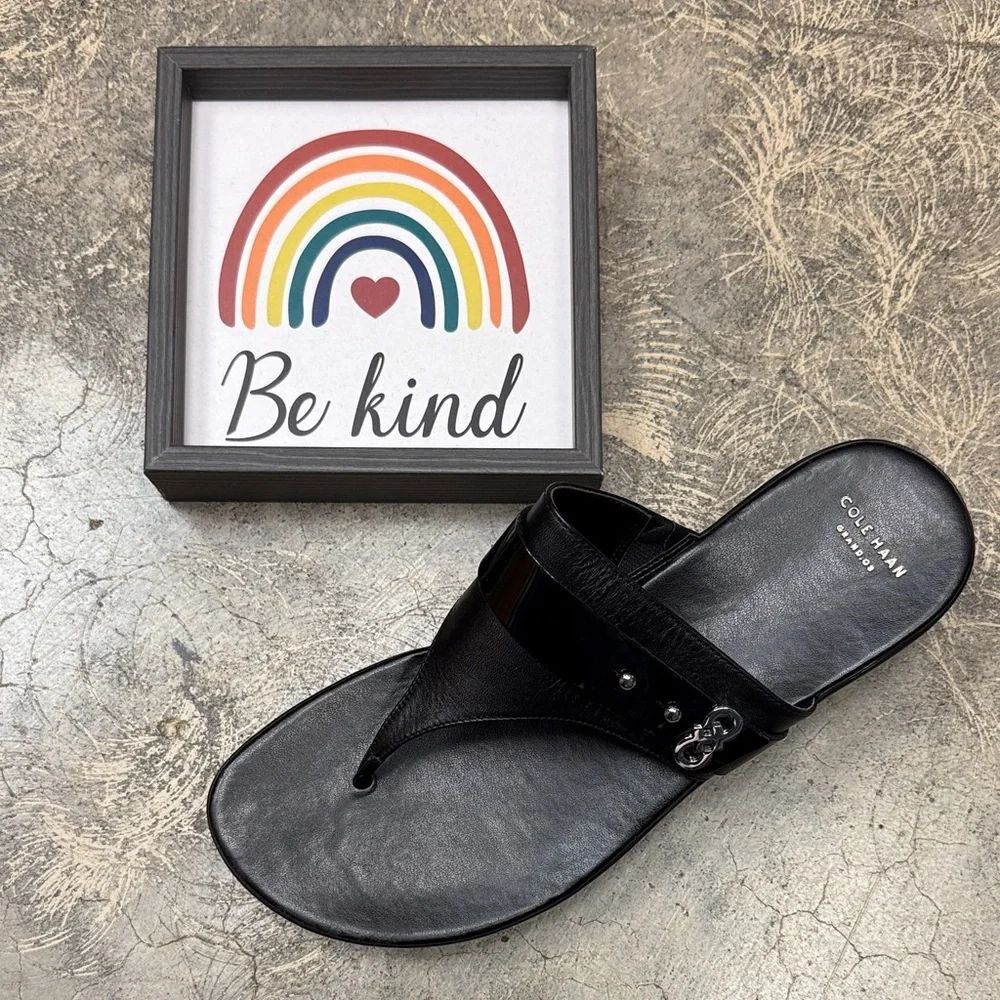 * Cole Haan black leather T-strap thong sandals 8.5